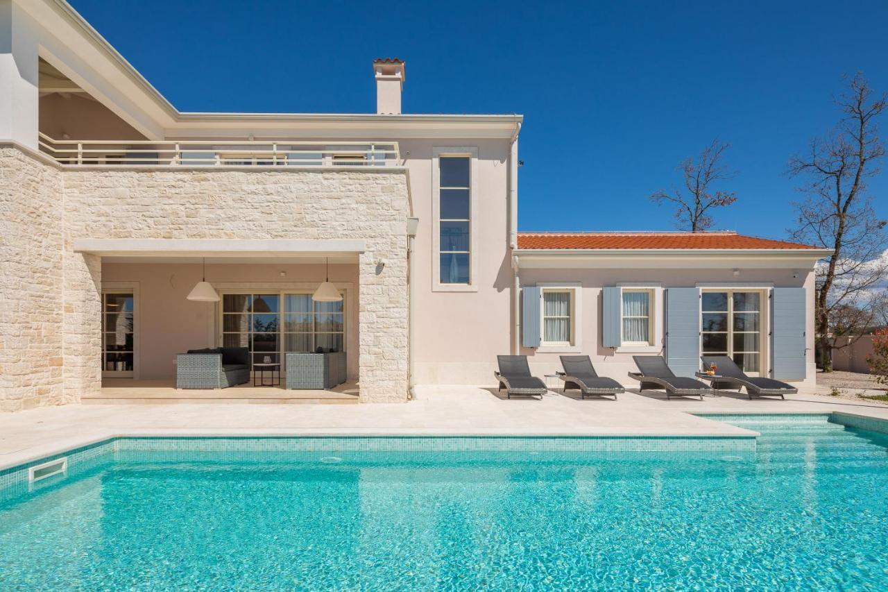 Villa Harmony By Ilc Brtonigla Exteriör bild