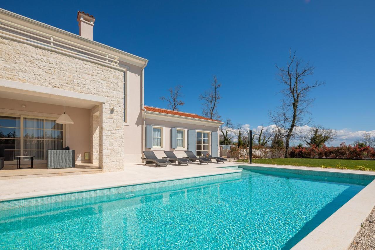 Villa Harmony By Ilc Brtonigla Exteriör bild